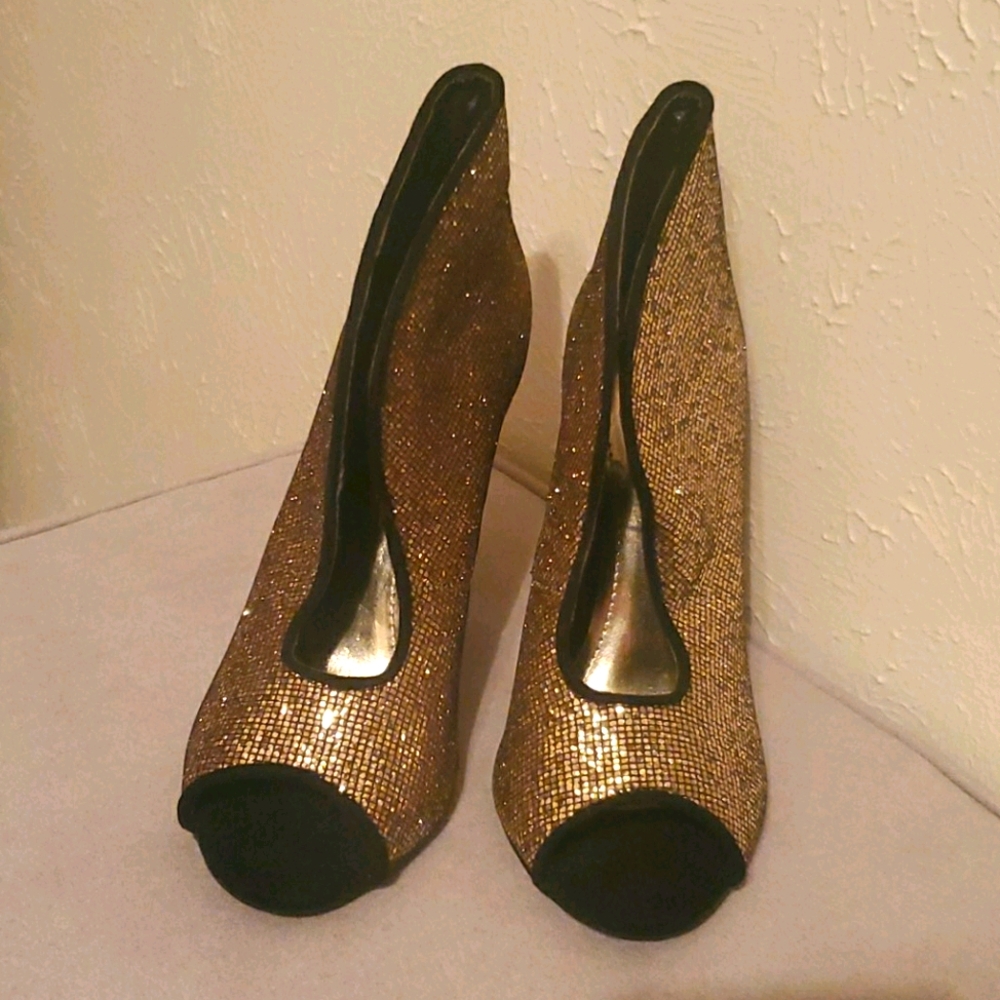 Cape Robbin Gold 4" heels